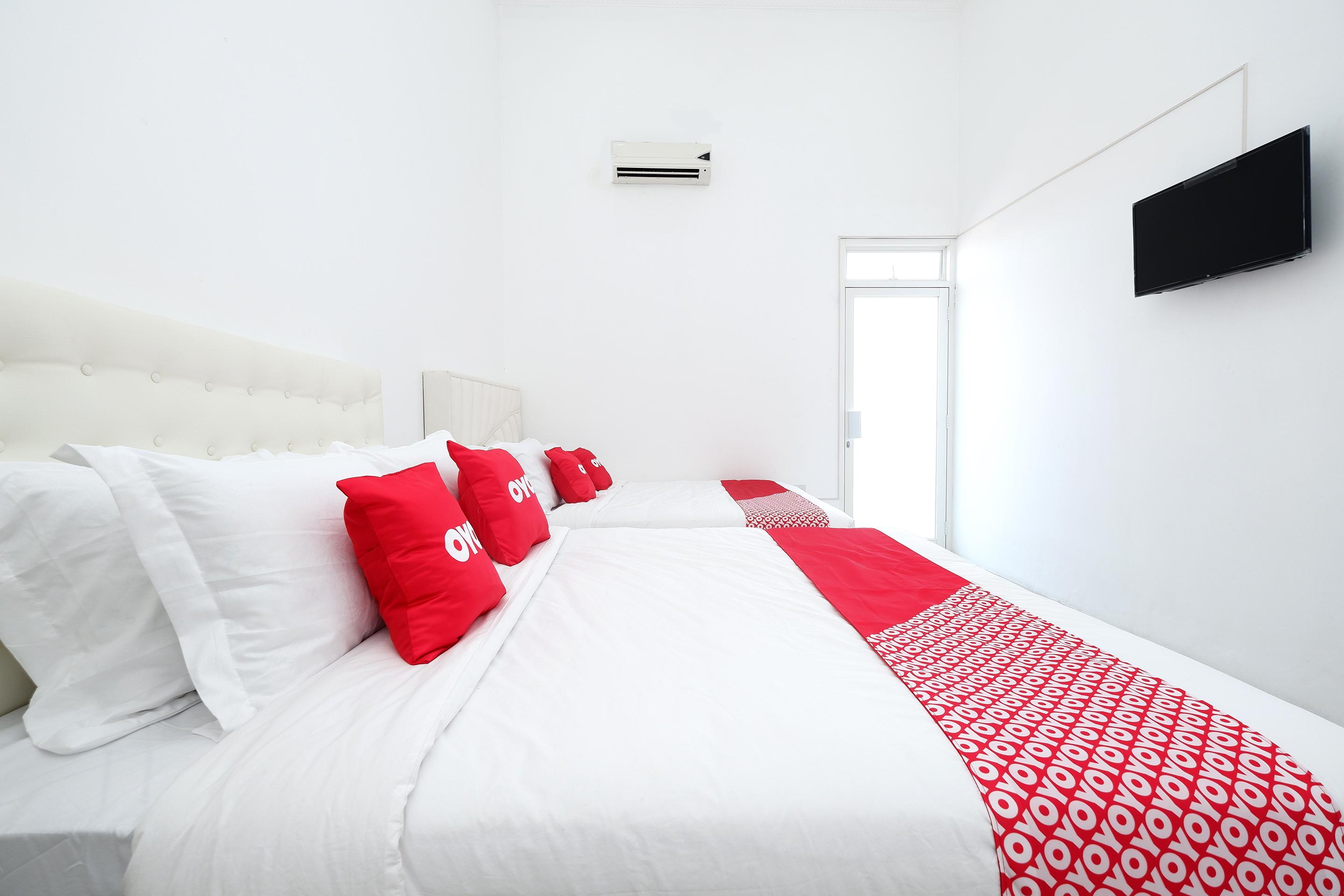 Griya Rw Family Guest House Redpartner Solo Zewnętrze zdjęcie