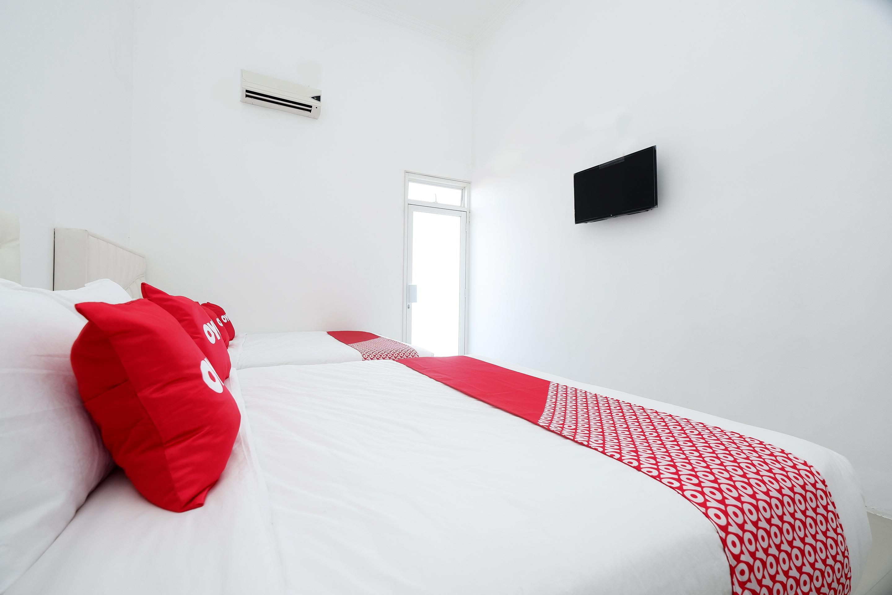Griya Rw Family Guest House Redpartner Solo Zewnętrze zdjęcie
