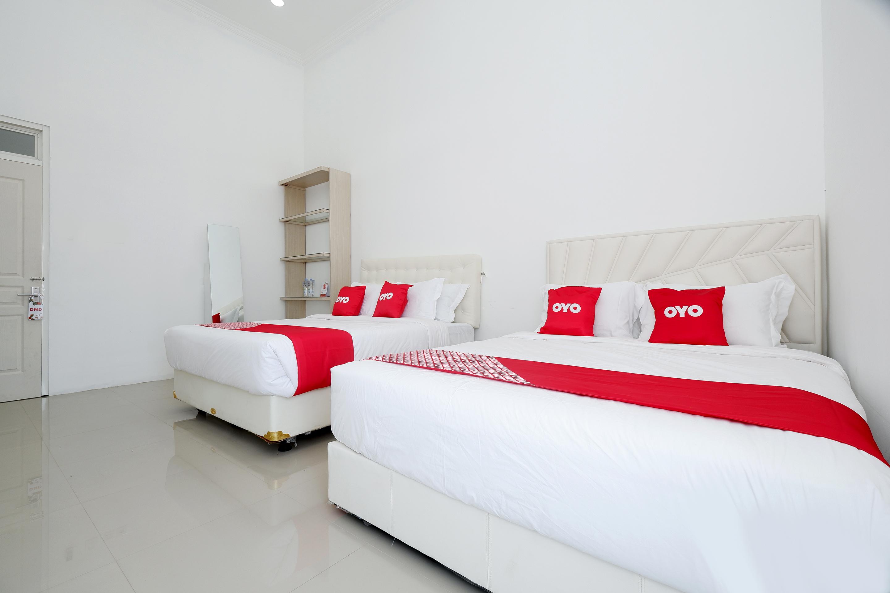 Griya Rw Family Guest House Redpartner Solo Zewnętrze zdjęcie