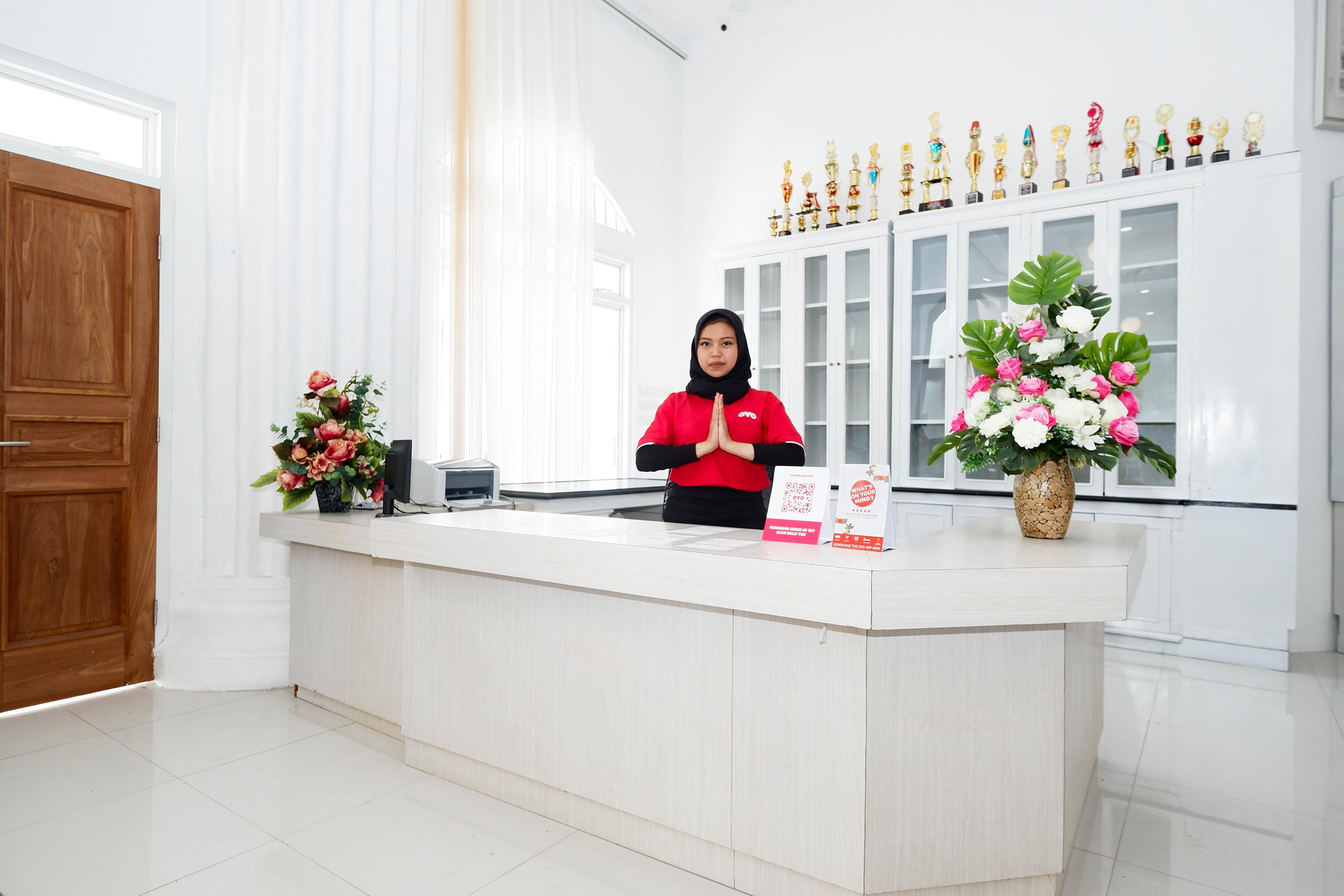 Griya Rw Family Guest House Redpartner Solo Zewnętrze zdjęcie