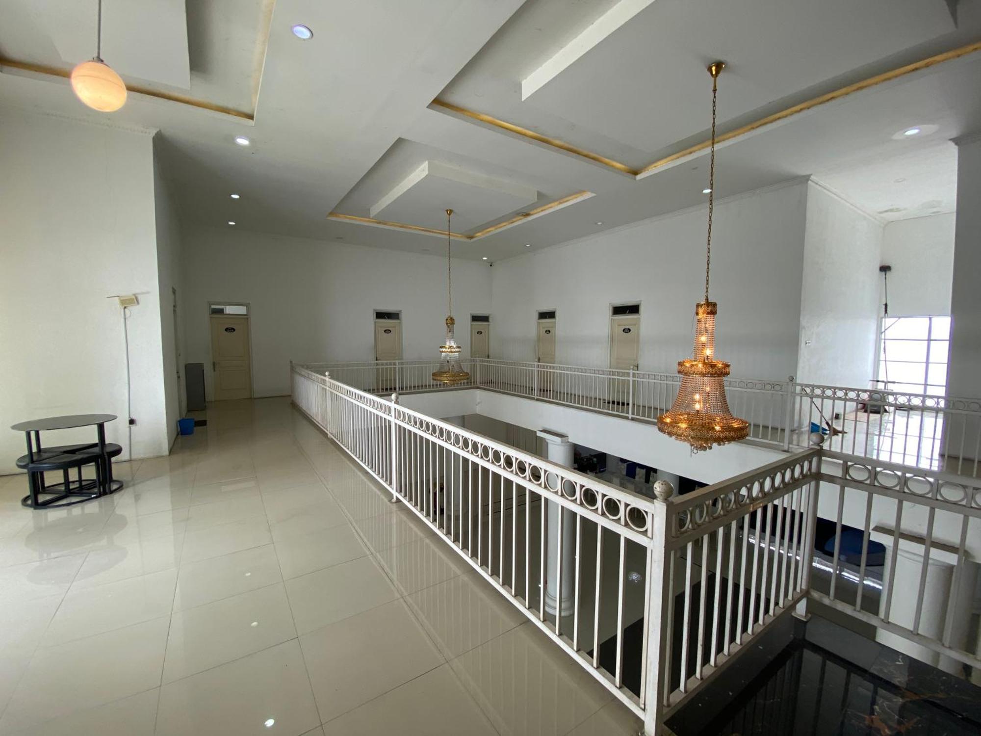 Griya Rw Family Guest House Redpartner Solo Zewnętrze zdjęcie