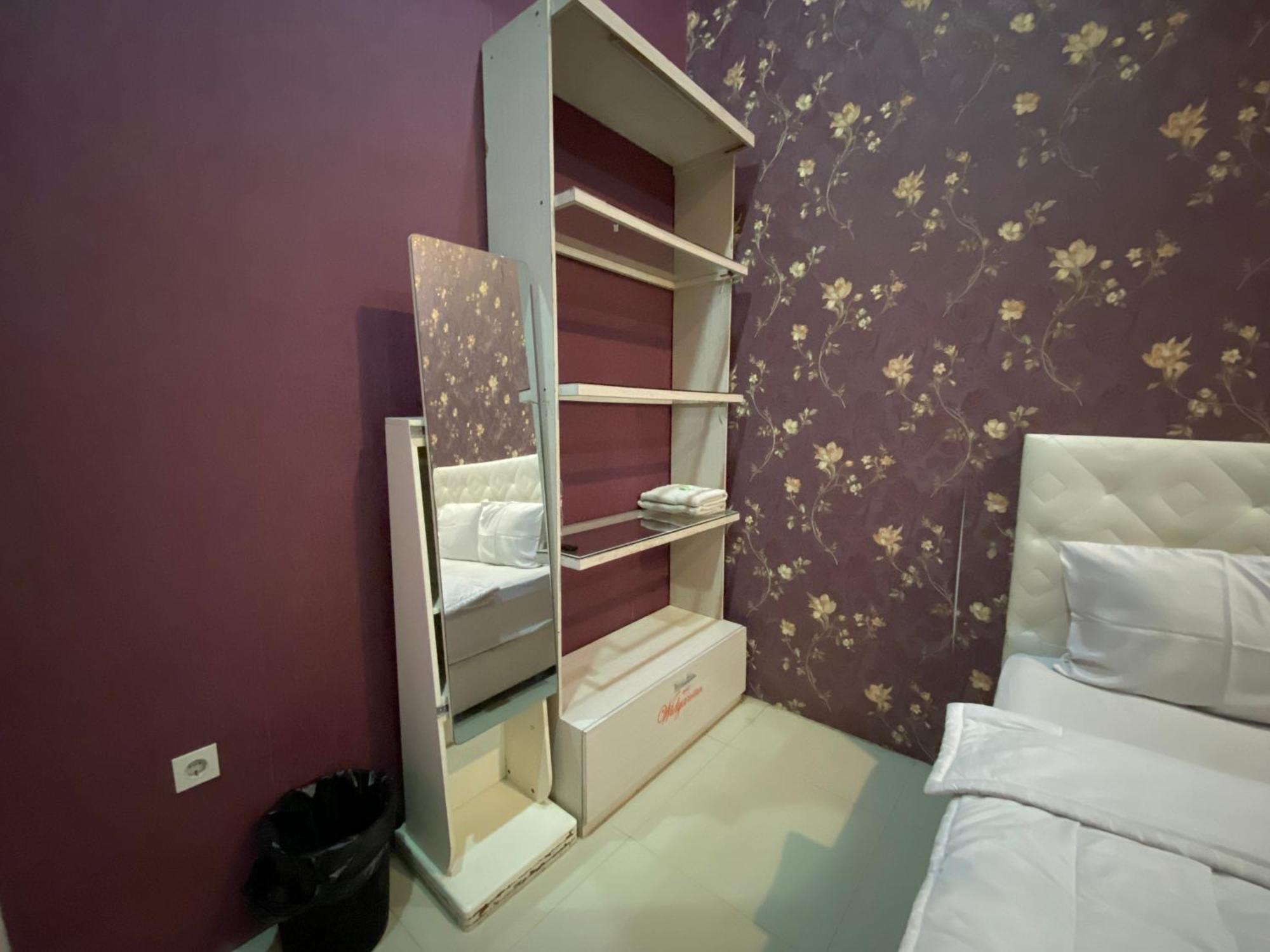 Griya Rw Family Guest House Redpartner Solo Zewnętrze zdjęcie