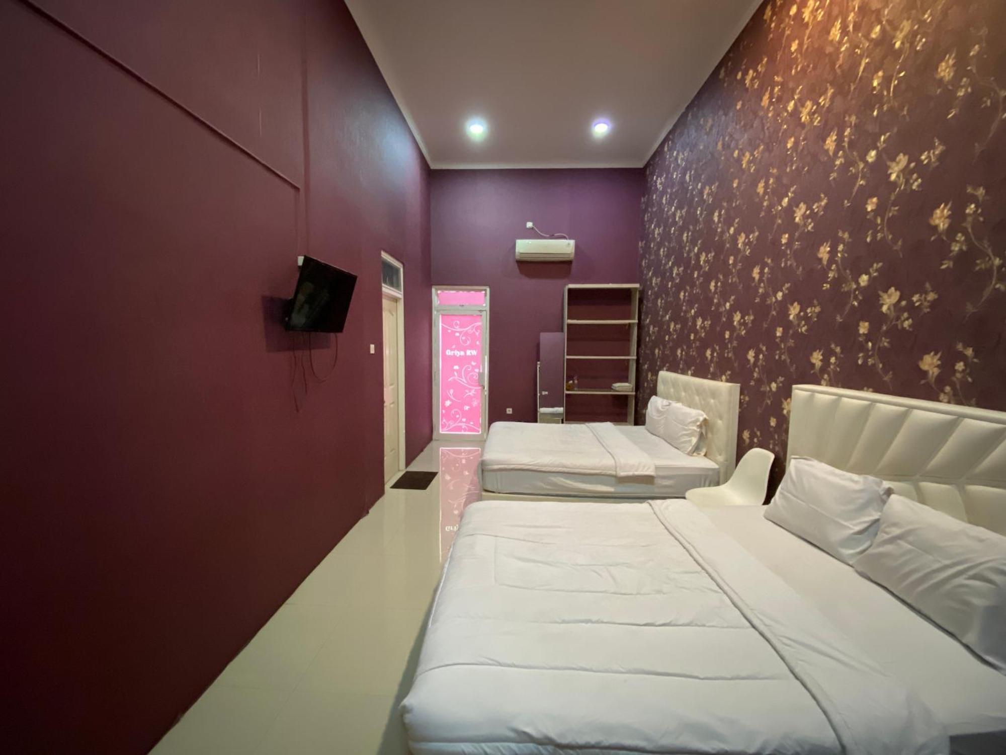 Griya Rw Family Guest House Redpartner Solo Zewnętrze zdjęcie