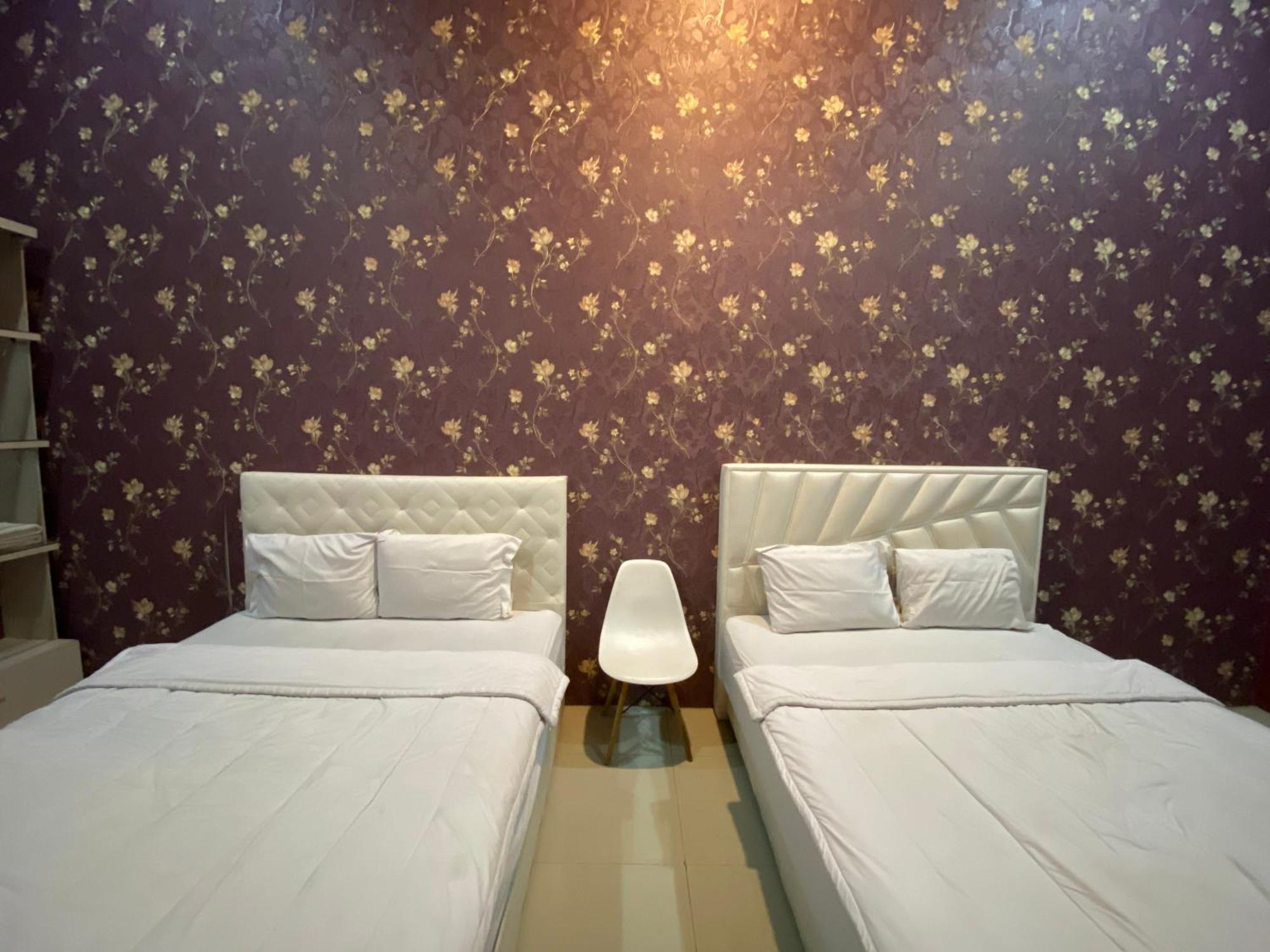 Griya Rw Family Guest House Redpartner Solo Zewnętrze zdjęcie